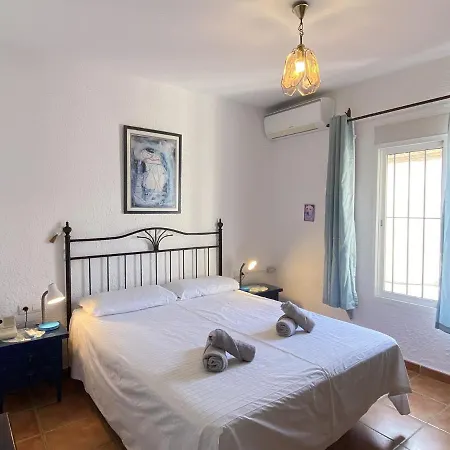 Nueva 52 Pubelo Andaluz Casasol Vakantiehuis *