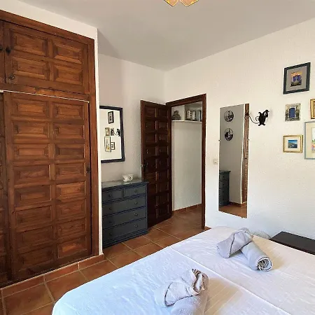 Nueva 52 Pubelo Andaluz Casasol Vakantiehuis *