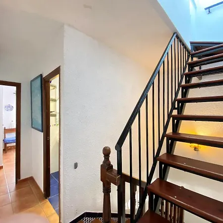 Nueva 52 Pubelo Andaluz Casasol נרחה